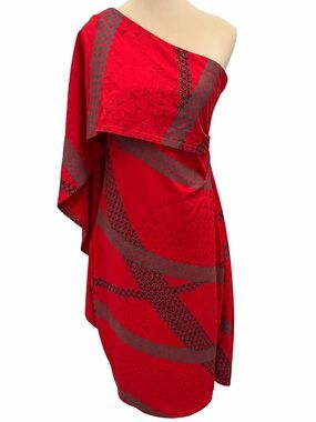 Dezigns by Kamohoalii Koa’e Cape dress